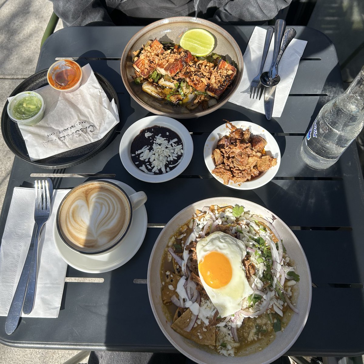 phonycel's tweet photo. 🍽️ https://t.co/7YkmHsjqwH