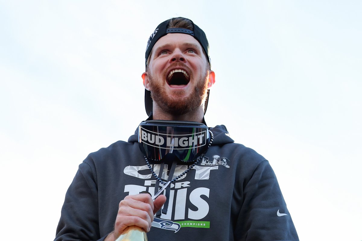 One million 12's as one.

Fans celebrate during the Seattle Seahawks Super Bowl LX victory celebration and parade along 4th Avenue on February 11, 2026 in Seattle, Washington. (Steph Chambers/Getty Images)