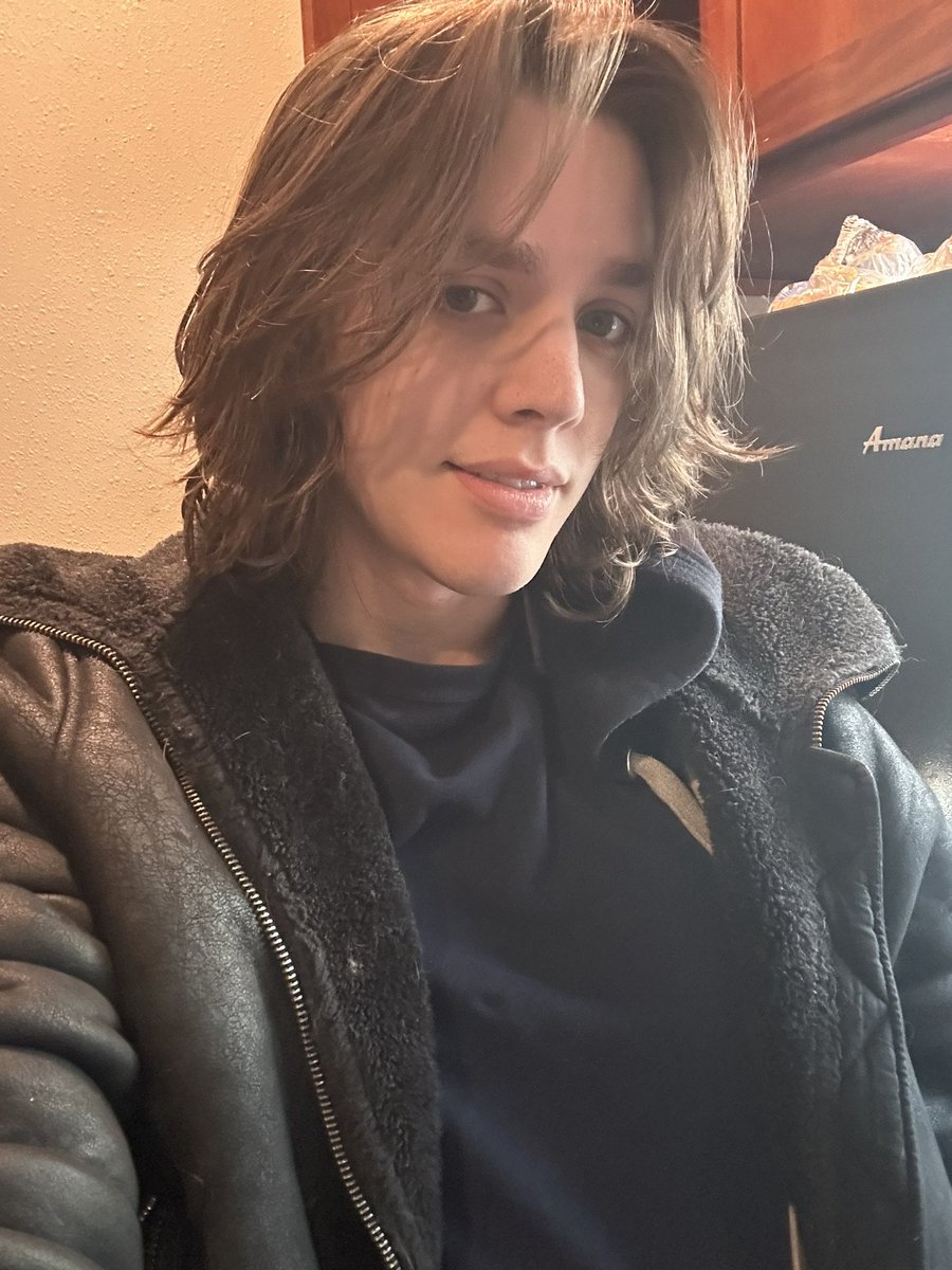 Vera Fox 🏳️‍⚧️🦊 (@foxingboxes) on Twitter photo 