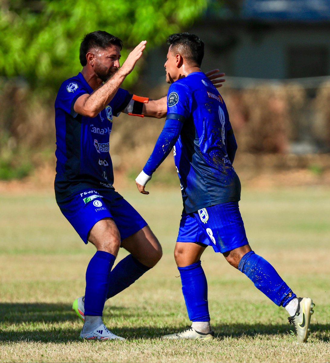 primerafutboles's tweet photo. 𝗖𝗢𝗣𝗔 𝗣𝗥𝗘𝗦𝗜𝗗𝗘𝗡𝗧𝗘 𝗚𝗔𝗡𝗔𝗣𝗟𝗔𝗬 𝟮𝟬𝟮𝟲🏆🇸🇻

Partido finalizado ⏱️🔚
#RacingFC 1-2 #CDFuerteSanFco
🏟️ César Angulo

#CopaPresidenteGanaPlay2026 https://t.co/6QWpJgYedv