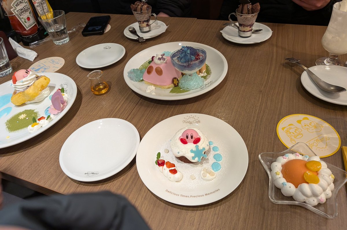 MarioMaster94's tweet image. The Kirby cafe is one of the biggest things I wanted to visit japan for, so I'm glad I went, absolutely incredible experience, very expensive but so good (although expensive because I ordered several with souvenir items and then went to the gift store)
