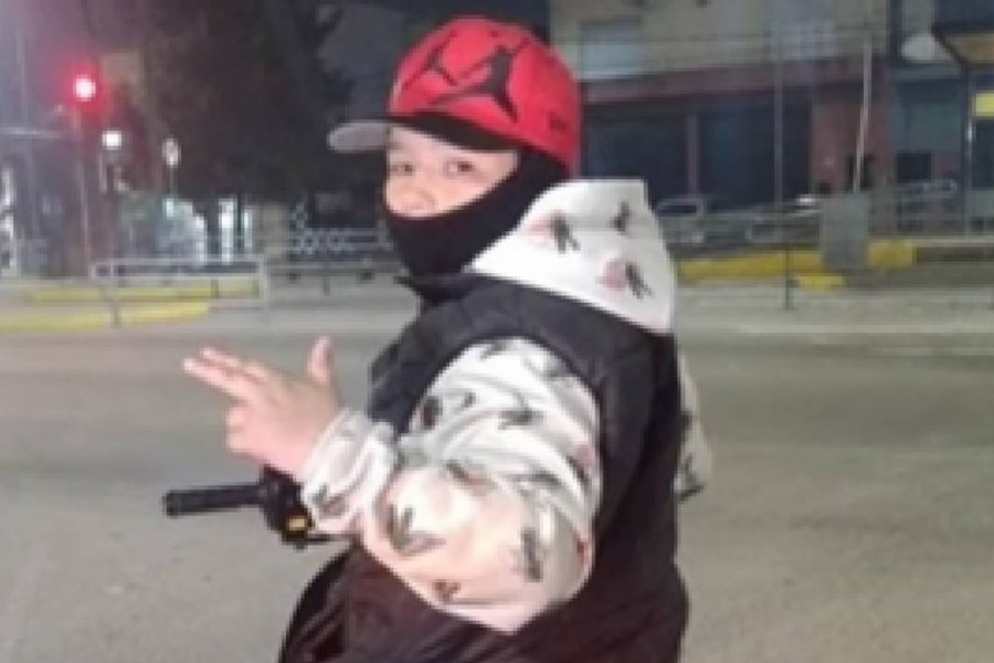 muniainista's tweet photo. @LHDA16 Toda de este chad. Ahora sí se van a ir bien encerradas estás lacras https://t.co/kV7njrO4Bt