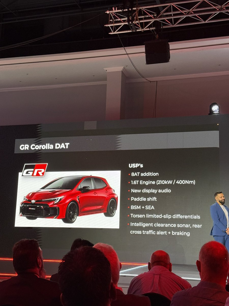 MrHowMuch tweet media