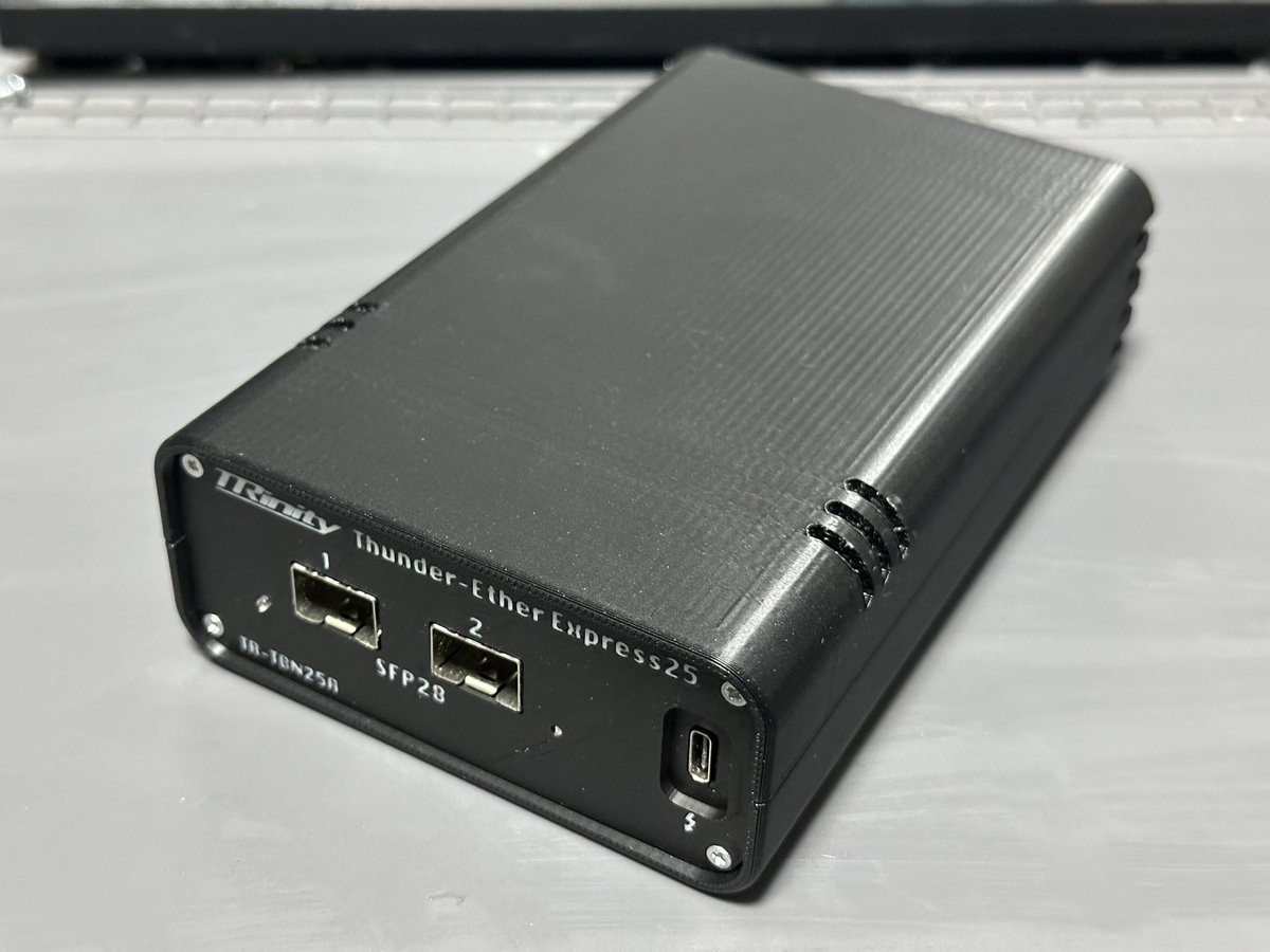 trinity33r's tweet image. フレッツ光25Gインターネットが始まるという事で
Thunderbolt対応25GbE ネットワークアダプタを作りました