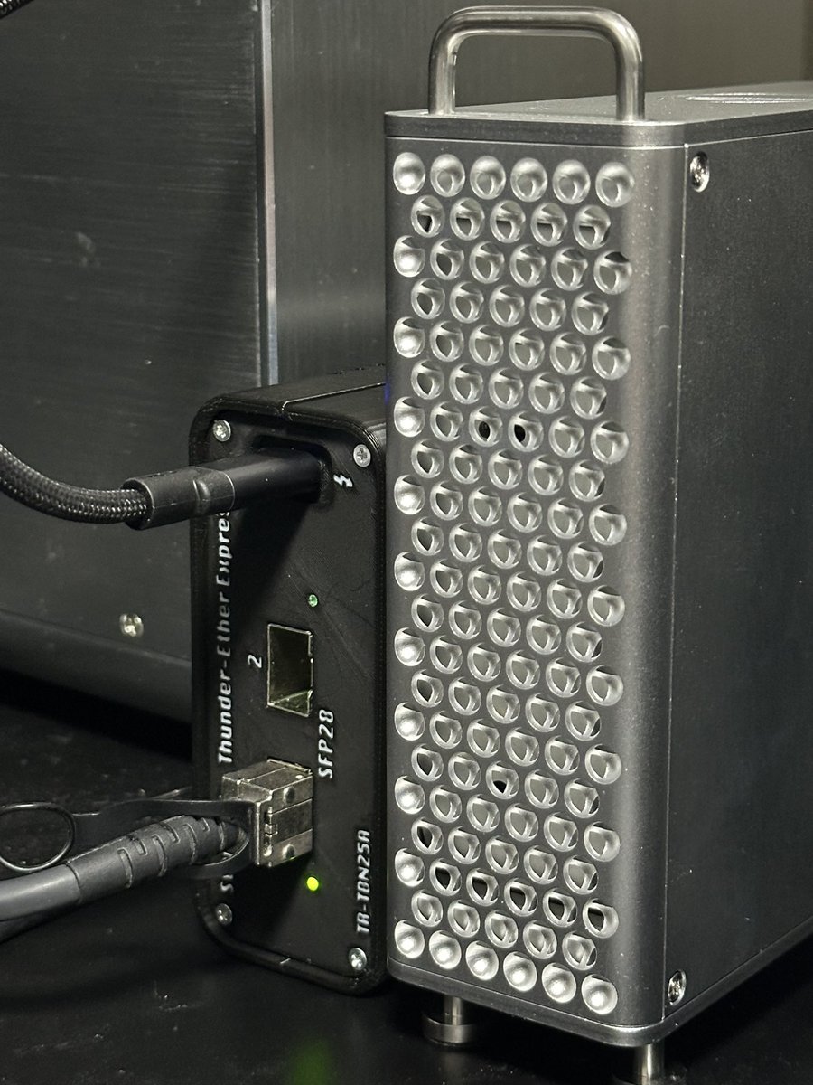 trinity33r's tweet image. フレッツ光25Gインターネットが始まるという事で
Thunderbolt対応25GbE ネットワークアダプタを作りました