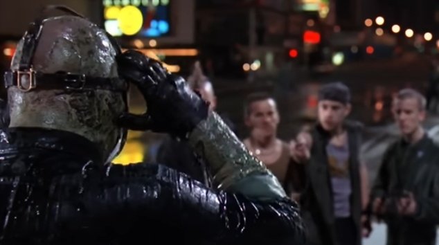 今日は13日の金曜日なので恐らく皆大好きなジェイソンのワンシーンでも…