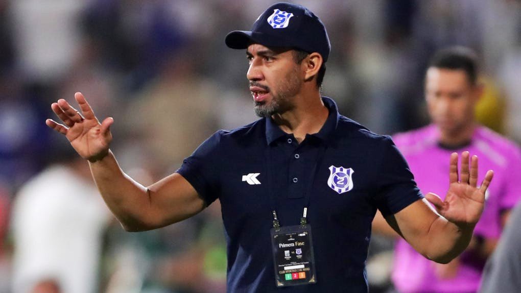 Eduardo Ledesma, técnico de Dos de Mayo: “Me sorprendió mucho el planteamiento del Alianza Lima de Guede. Espero que Sporting Cristal juegue UN MEJOR FÚTBOL.”

Las humillaciones no dejan de llegar. Papelón mundial.