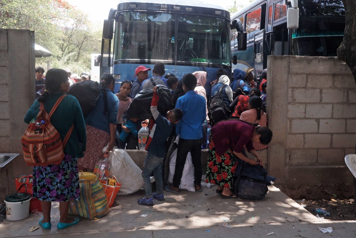 Tlachinollan's tweet photo. 📌Organizaciones nacionales e internacionales respaldan la labor de Tlachinollan frente a la población jornalera de la Montaña de Guerrero | Advertimos los intentos de desviar la atención de los problemas estructurales que enfrenta la población jornalera
👉🏾https://t.co/9lPlLJFZn9 https://t.co/0LUlHbkfX9