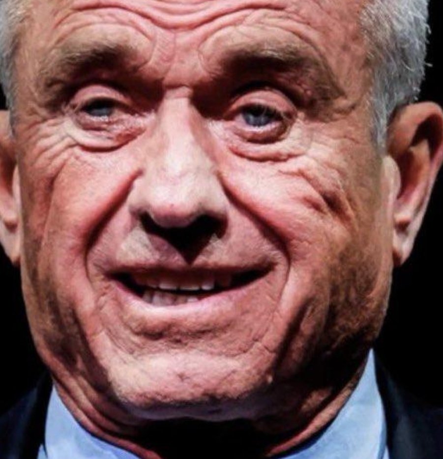 "Vaccines and Tylenol bad!
Snorting cocaine off toilet seats good!"...🥴