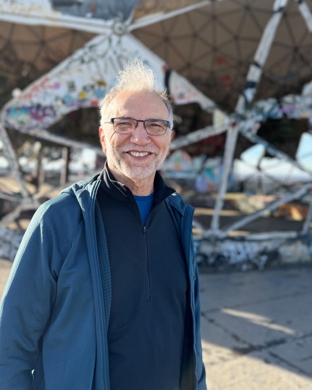 StephenGoble9's tweet photo. ‘Deeply illogical’: this man’s life work could end homelessness – and Trump is doing all he can to stop it
After four decades of research and over a decade of federal support, Housing First's Sam Tsemberis is 'back to being an outlaw' in the US.
https://t.co/6wCUBCMJoF https://t.co/6OVbfT3N3k