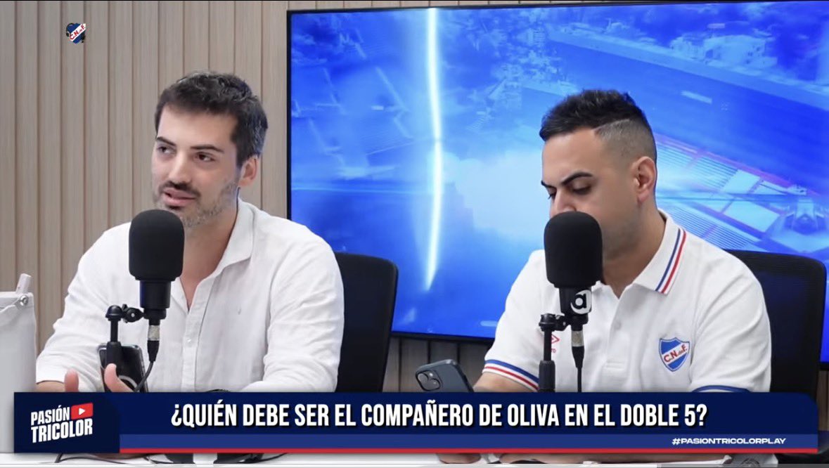 PasionTricolor1's tweet photo. “El equipo demanda otra conexión y características para evolucionar con pelota dominada, con Boggio y Oliva no se logra. Dos Santos asoma con las características que precisa el medio”

@TinchoLong en #PasionTricolorPlay 

SUMATE AL DEBATE EN VIVO https://t.co/I889MAjfrv https://t.co/pAB8lIWthr