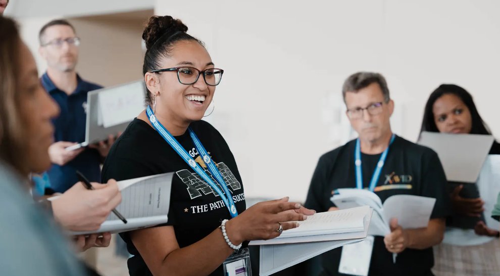 AVID4College's tweet image. Summer PL is OPEN!

✈️ AVID Summer Institute
💻 AVID Virtual Live
📍 AVID SI Pop-Ups (closer to home)

Same learning. Different ways to join us. 
Choose your summer learning path today: bit.ly/4tuKrlX

#AVID #ProfessionalLearning