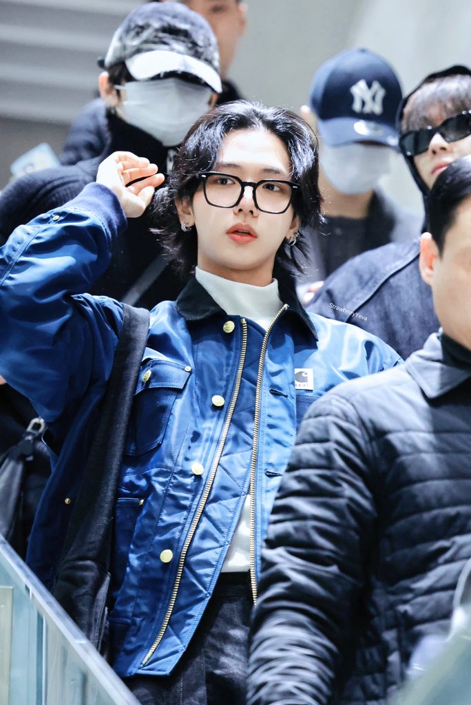 StrawberryYeva's tweet image. Our sweet little puppy is a bit sleepy today~ and those round cheeks are just too precious～

260213 GMP ✈️

#BOYNEXTDOOR 
#MYUNGJAEHYUN #명재현