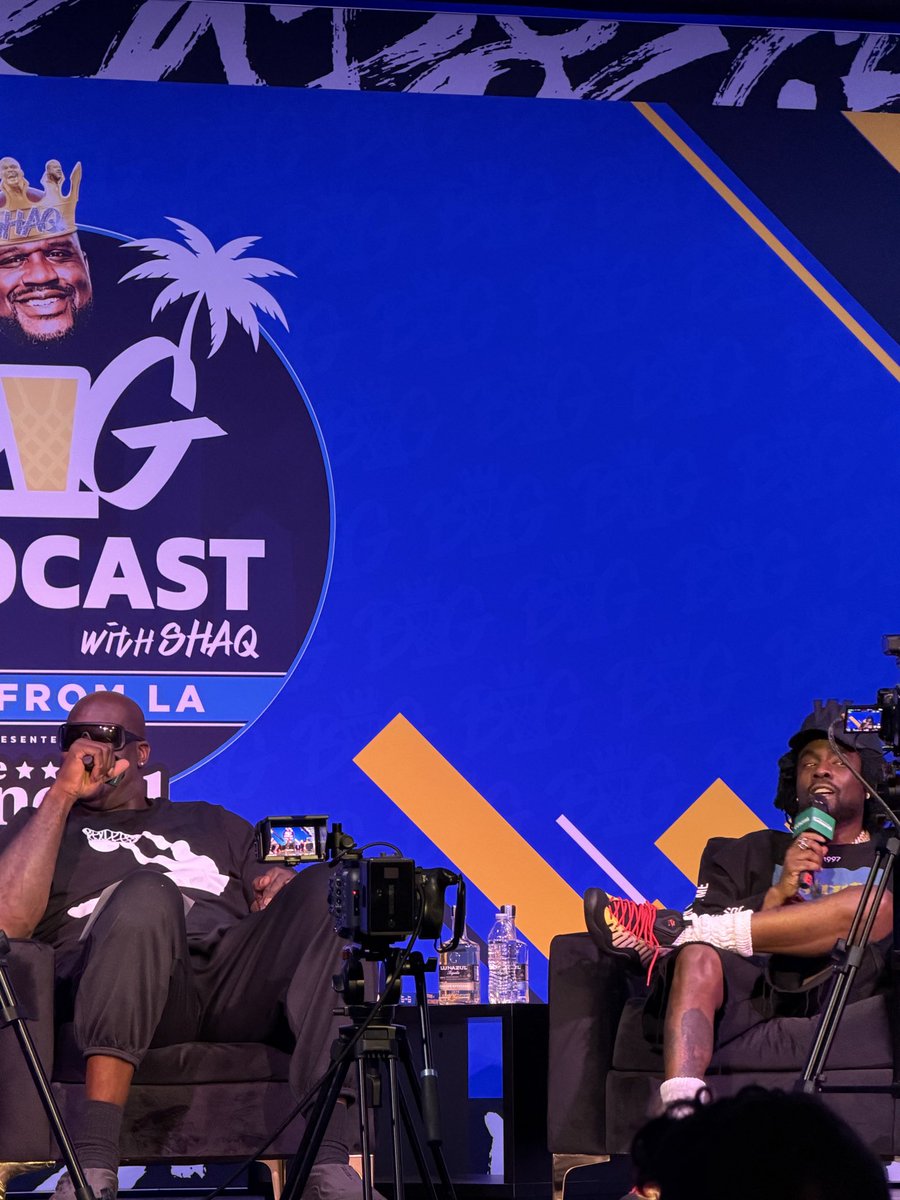 ryan12_2's tweet photo. @Wale @SHAQ everything is a lot. #thegifted #theAlbumAboutNothing https://t.co/Z8Q2DjHlyV