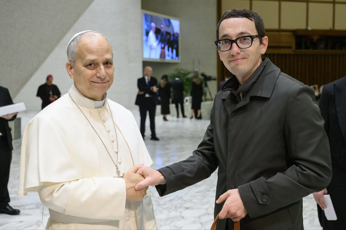 realMichaelDeel's tweet photo. @Sachinettiyil It was great being there, and getting to meet the Holy Father. https://t.co/iv0bE9vhSV