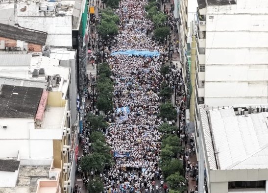 oswaldxp's tweet photo. @wq_radio @aguschmer Favor Atender......eso es HOY convocatoria en menos  de 24 horas PRIMERO TRABAJEN LUEGO SUEÑEN https://t.co/alal2qzryk
