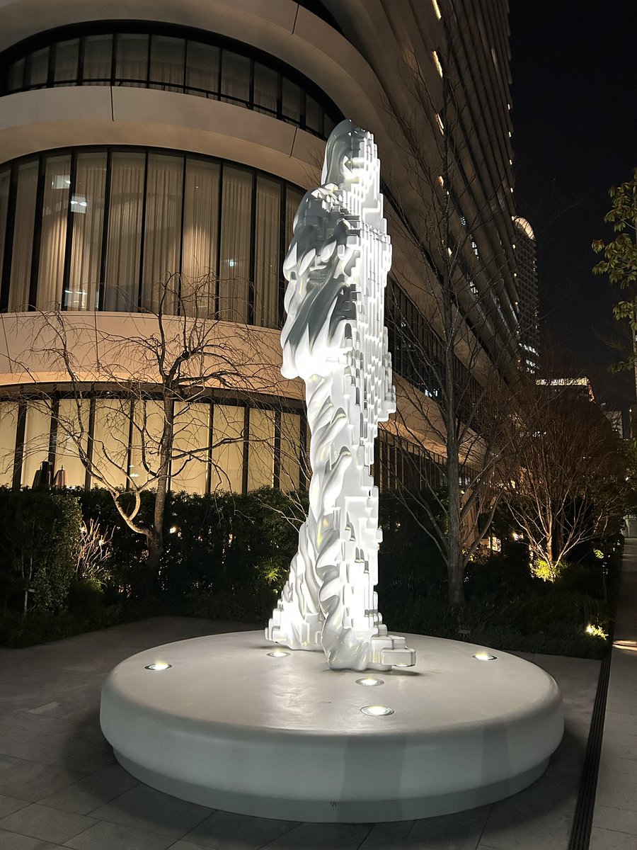 大阪のパブリックアート。 Brillia Tower 堂島にて、名和晃平とジャン