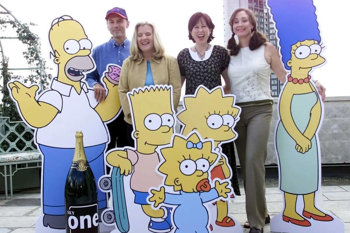 nypost's tweet image. How ‘The Simpsons’ stars get all the trappings of mega-stardom — but remain anonymous as show hits 800th episode nypost.com/2026/02/12/us-…