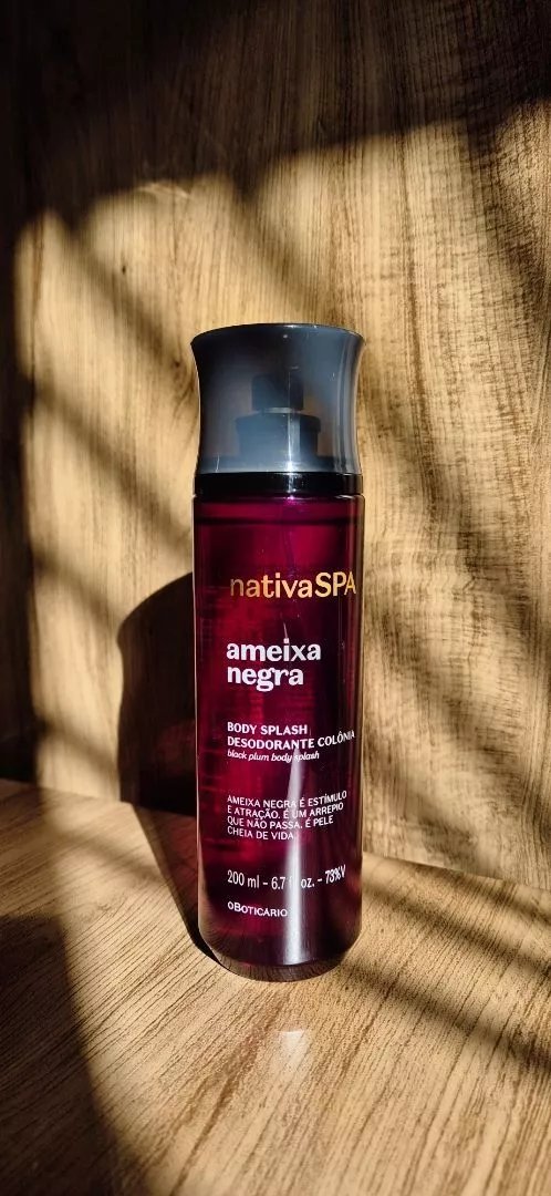 não quero exagerar mas foi um dos melhores body splashes da boticário que eu já conheci na vida. perfume duradouro, é uma delícia de cheiro! 🫶🏻