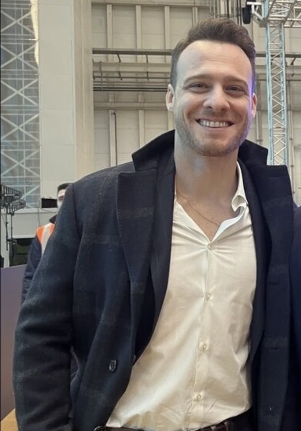 THY event!!!

Gorgeous!
We are missing you  and this smile!!!
😍😍😍

#KeremBürsin