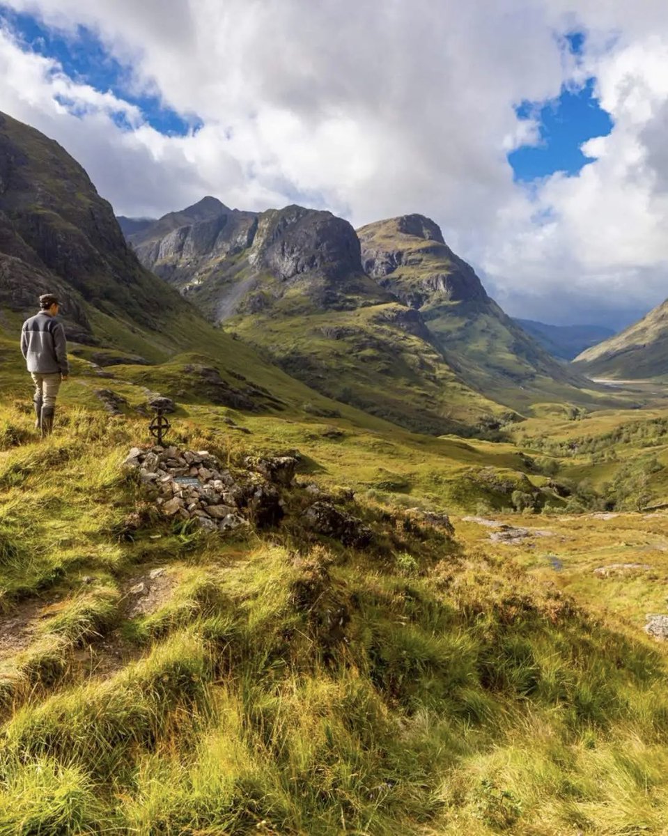 TodoXCapitulos's tweet photo. #TrasLaHuellaDe | OUTLANDER
Un verano de vacaciones por Escocia decidimos dedicar un día a recorrer las principales localizaciones de #Outlander.
Pueblos, castillos, paisajes… y el campo de batalla de Culloden, donde en 1746 terminó el sueño jacobita: https://t.co/7VgH0XSfVE https://t.co/sVOS1c9ixl