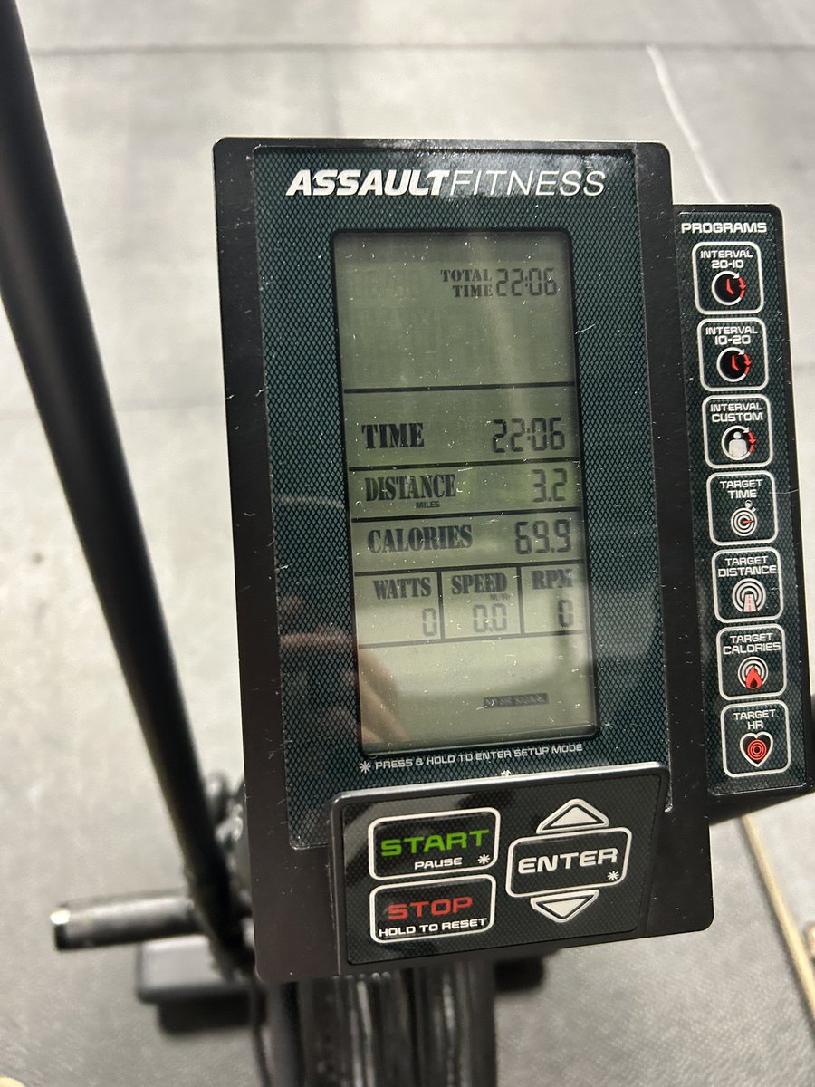 EmrieQuick's tweet image. MONDAY’S WORKOUT💪
Worked on activating my legs and 10 seconds hard as possible on the bike. Ended with some sled pushing!
11 Days until school season starts and can’t wait. ALSO Catch me @ scheels dome this weekend w/ Bluff City! 

@fivestarphenom 
@SBRRetweets @DfwSho