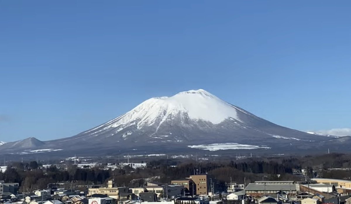 【今日の岩手山は！？】
たみっとからは、岩手県のシンボル岩手山がとても綺麗に見えます🏔️
今日は空気も澄んで、久しぶりに最高の景色です！
その様子はYouTubeでもライブ配信中！
今日は視聴必須ですよ！

youtube.com/live/7rshXxMtI…