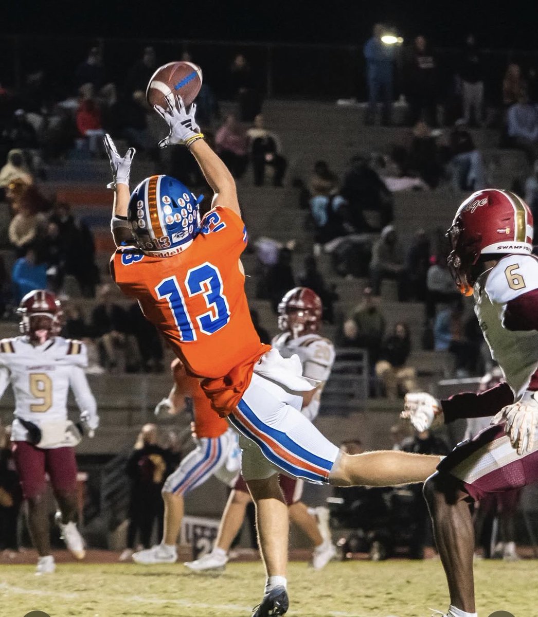 charlie_schrec6's tweet photo. Coaches check out the film ‼️

• 4.625 GPA
• 380+ All Purpose Yards
• 280+ Rec Yards
• 17 Rec
• 1 TD

I focus on route pacing and technique, finding windows in defensive coverages, versatility, reliability, and being coachable!

https://t.co/m8Dx2fCNxP https://t.co/1CGt7JoQ5A