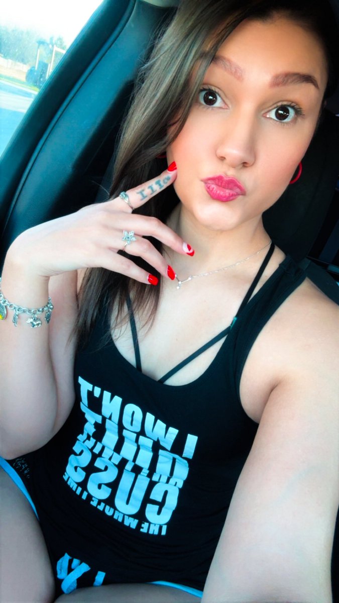 TheKayDarlene's tweet photo. No capacity to hate. It's either love or I don't care 🖤💋 #selfie #isitfriday #love https://t.co/zB4AtNZRxZ