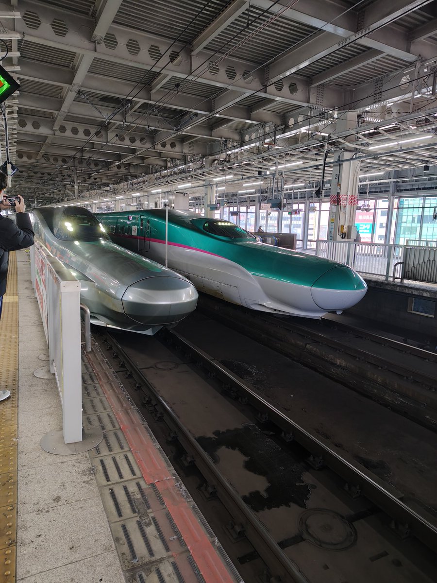 p_henna's tweet photo. 仙台駅に居ました。　　グリーン車、グランクラスもあるのか
＃ALPHA-X https://t.co/mEPyAyUaPU