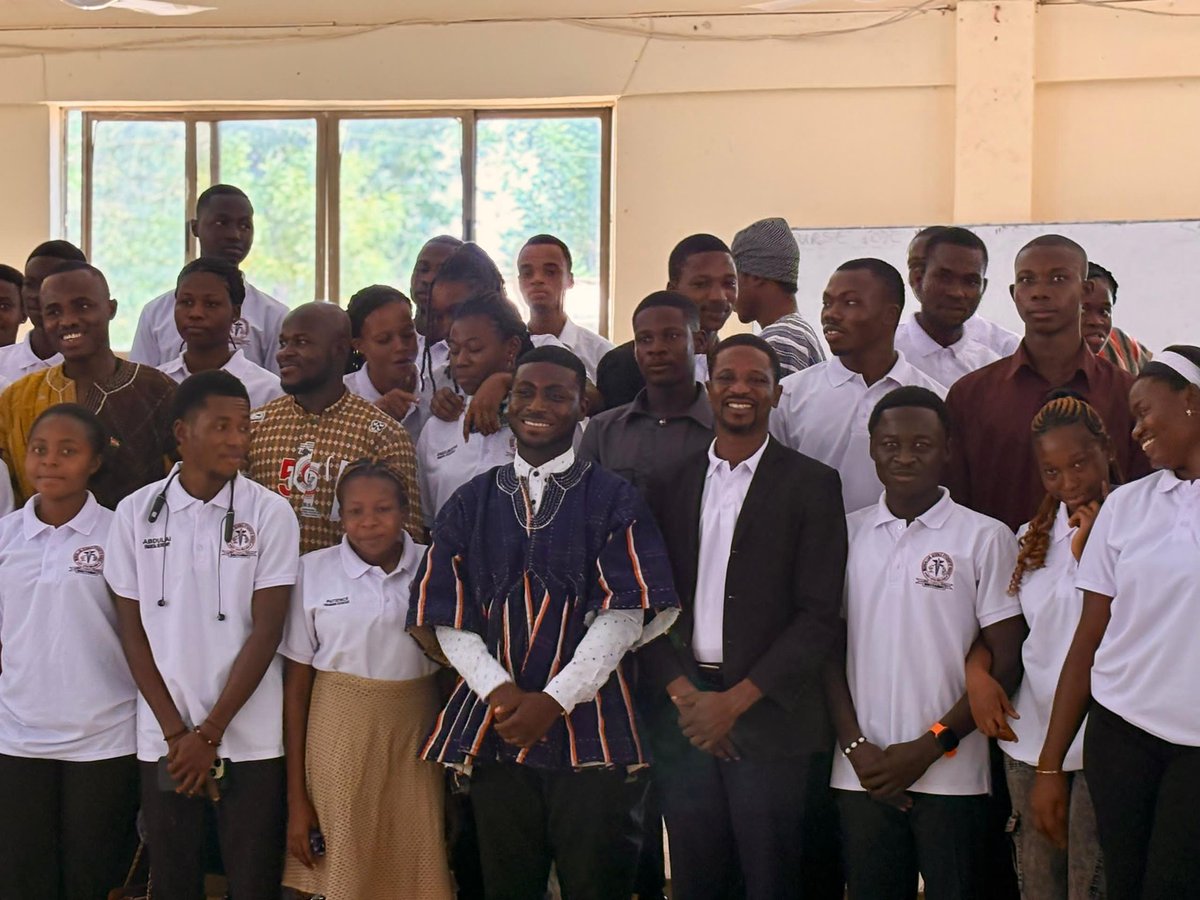 Mr_Ben_Ayitey's tweet photo. On 4th February I had the rare opportunity of witnessing the birth of a new medilab students association, UTAS-MELSSA. A big congratulations to them, their exceptional HOD, Dr Eugene and Patron, Dr Sylvester. Dr Prosper (GAMLS FS N.R). WELCOME GUYS 😊 https://t.co/JkieGtwzJh