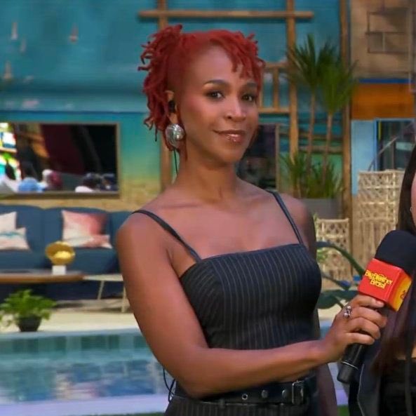 Acabei de cancelar um date pq minha luminaria chegou e queria estudar com ela