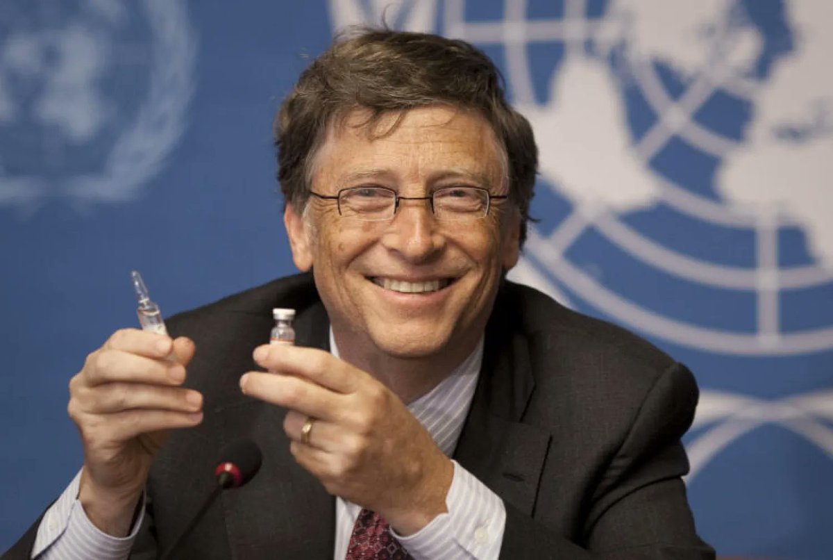 redpillb0t's tweet image. Bill Gates discussed the murder of all the poor people in the world with Jeffrey Epstein in 2011.