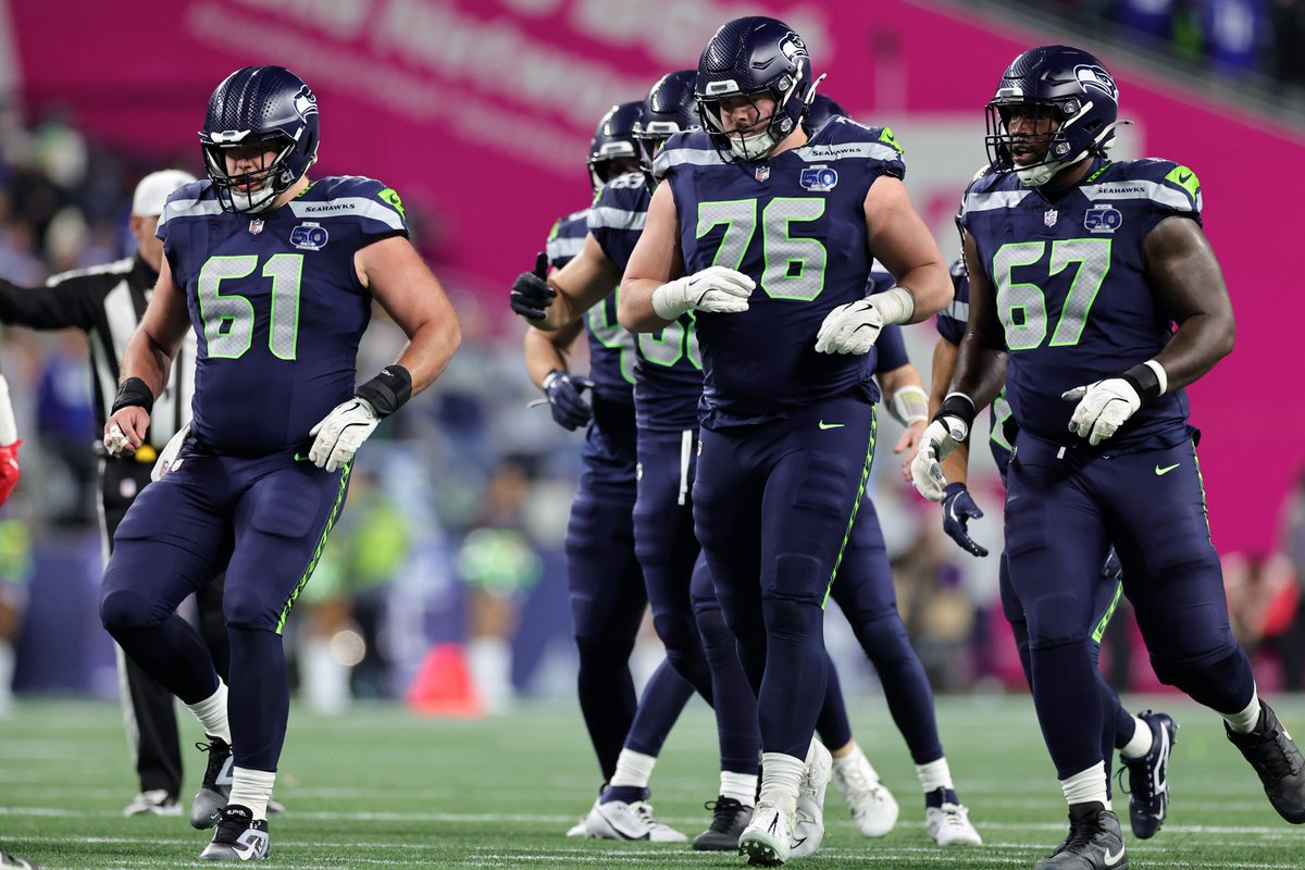 NFLPlus's tweet image. Only 4️⃣ teams since NFL free agency began in 1993 have won the Super Bowl with an entirely homegrown offensive line 💪

@Seahawks | #GoHawks