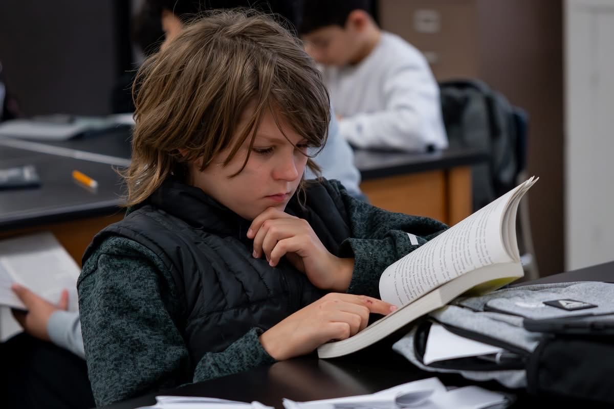 tonia_parrish's tweet photo. With a strong focus on using tangible books instead of iPads, Erwin Middle School showed just how powerful a love of reading can be during READBowl IX. Congratulations for reading 540,013 minutes!
#READNC #ReadLeadSucceed @ReadWithMalcolm @ncpublicschools @NCDPI_OEL https://t.co/0xpFPuVLGk