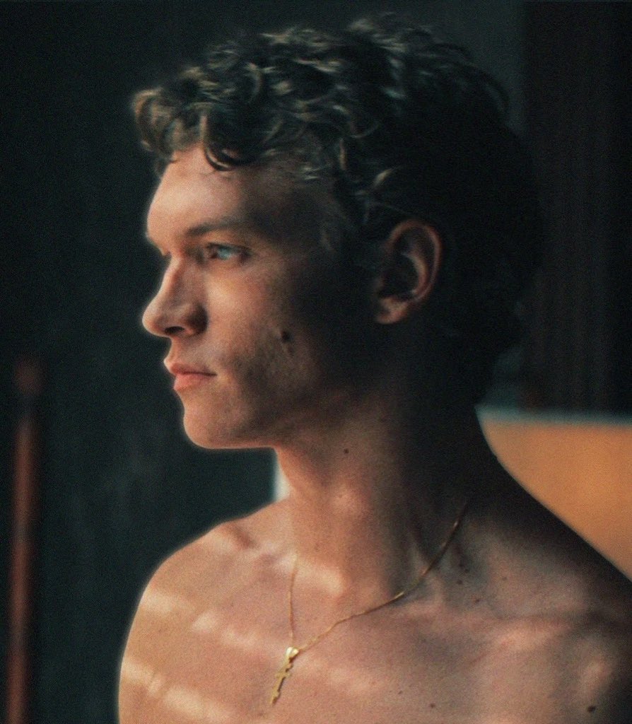 окей.

кот Порк ненавидит Илью, Илья ненавидит Порка. но они оба любят Шейна. 

однажды Шейн снова получает серьезную травму на льду, и оказывается в больнице. Илья в этот день возвращается домой один, а Порк не понимает, куда делся его Любимый Хозяин. >>

eng version ⬇️