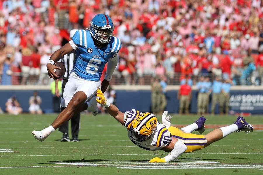 jdhess7's tweet photo. THROW ANOTHER DIMEEEE🎶🎶🎶🎶

LIFE IS GOOD IN OXFORD ALLLL THE TIMEEEEE🎶🎶🎶🎶🎶 https://t.co/rfy2y5R1uc