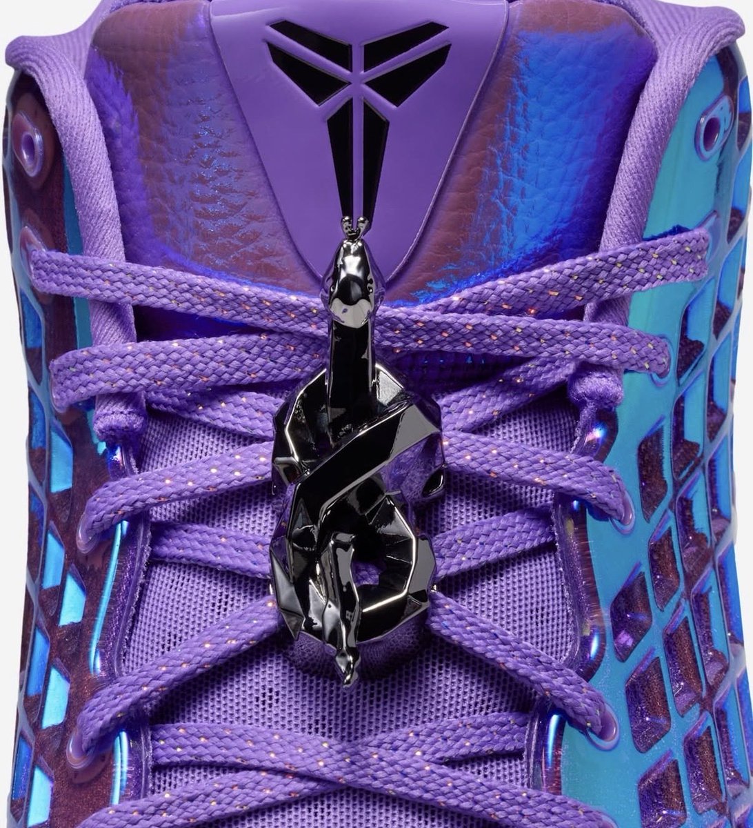 nike charm shoes footlocker