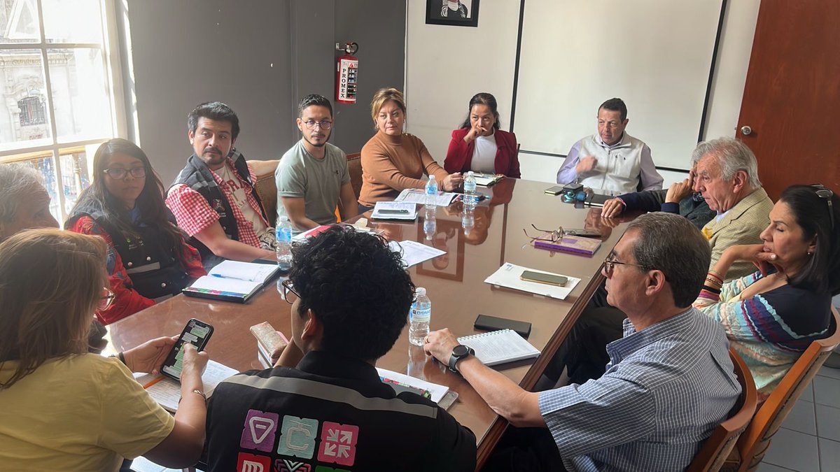 En #LaCapitalDeLaTransformación el subsecretario de Gobierno <a href="/FadlalaAkabani/">Fadlala Akabani</a>, se reunió con vecinos de #Polanco, manteniendo el diálogo abierto, respetuoso, fueron escuchados, intercambiando inquietudes y problemas a resolver.