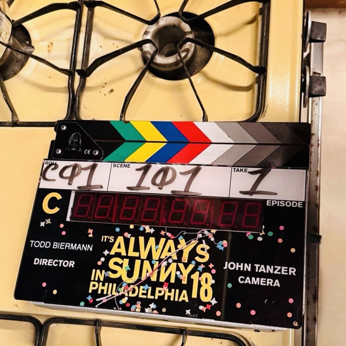 CharlieDayQuote's tweet photo. Season 18 has officially started filming! https://t.co/Ir8gtK76nv