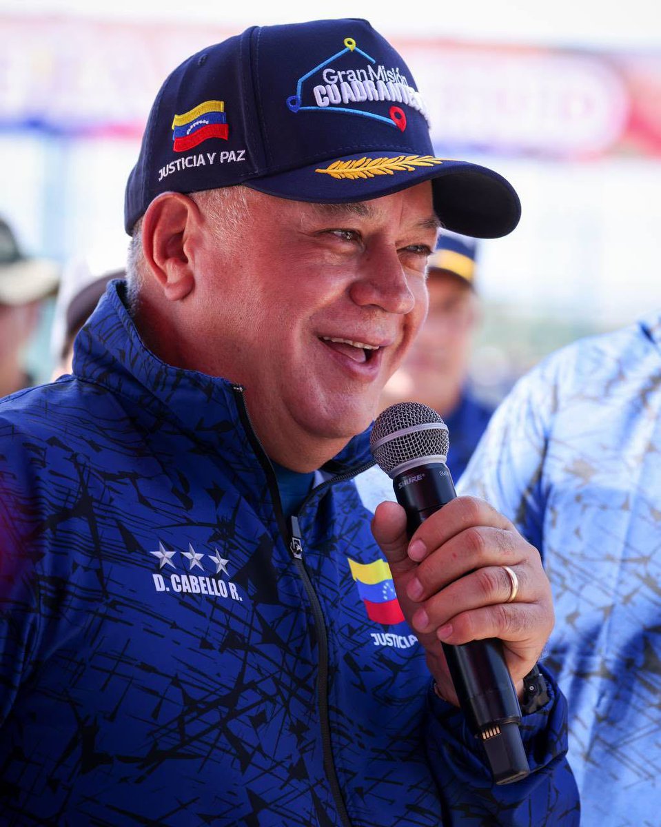 #Galería | El vicepresidente sectorial de Política Seguridad Ciudadana y Paz, Diosdado Cabello Rondón, durante el despliegue del Operativo Carnavales Seguros 2026, realizado desde el estado Falcón, informó que durante estas fiestas habrán 8 mil 500 recreadores activos.

En ese