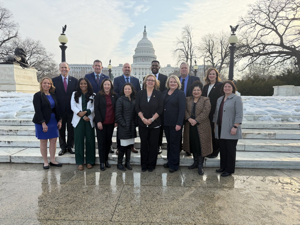 Michael Litke tweet media