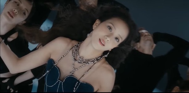 One year ago today, JISOO released ‘Earthquake.’