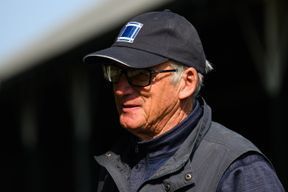 EclipseSports's tweet photo. John Shirreffs was a great trainer and he will always be remembered as the man who trained one of the greatest horses many will ever see, Zenyatta. Shirreffs passed today at the age of 80. Across the years, Shirreffs saddled 596 winners, including @kentuckyderby winner Giacomo. https://t.co/eOxaPatpC3