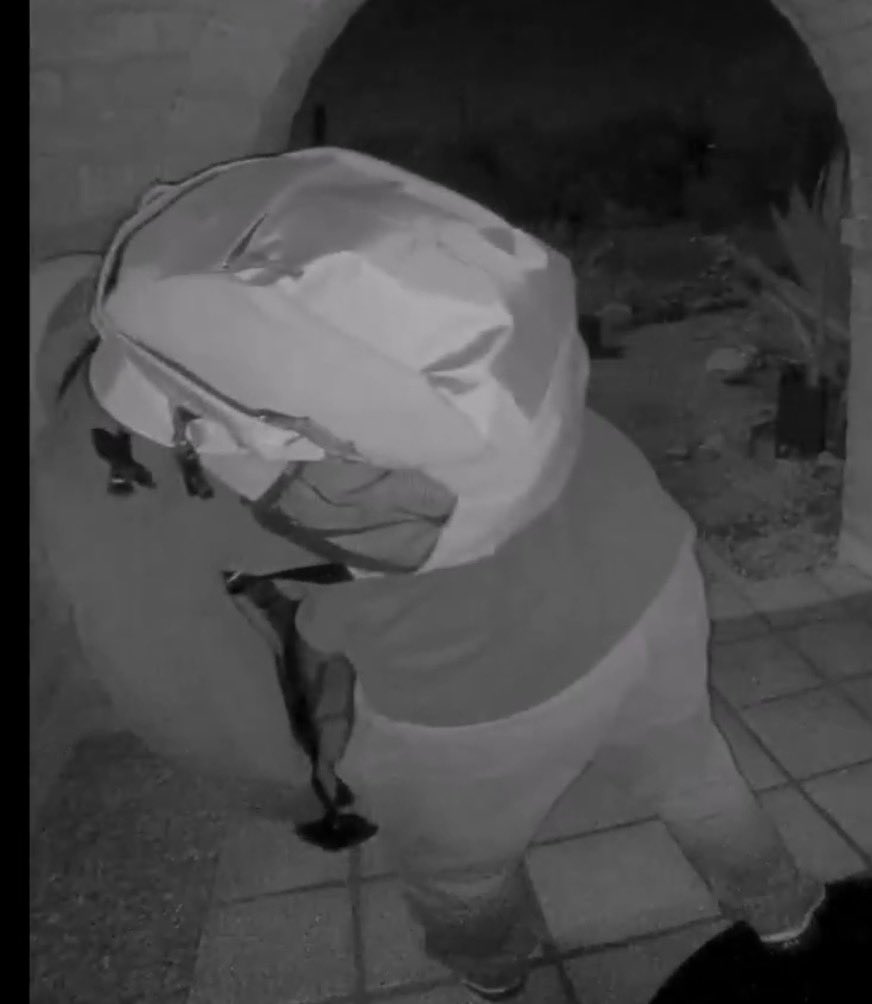 1593.exe tweet media