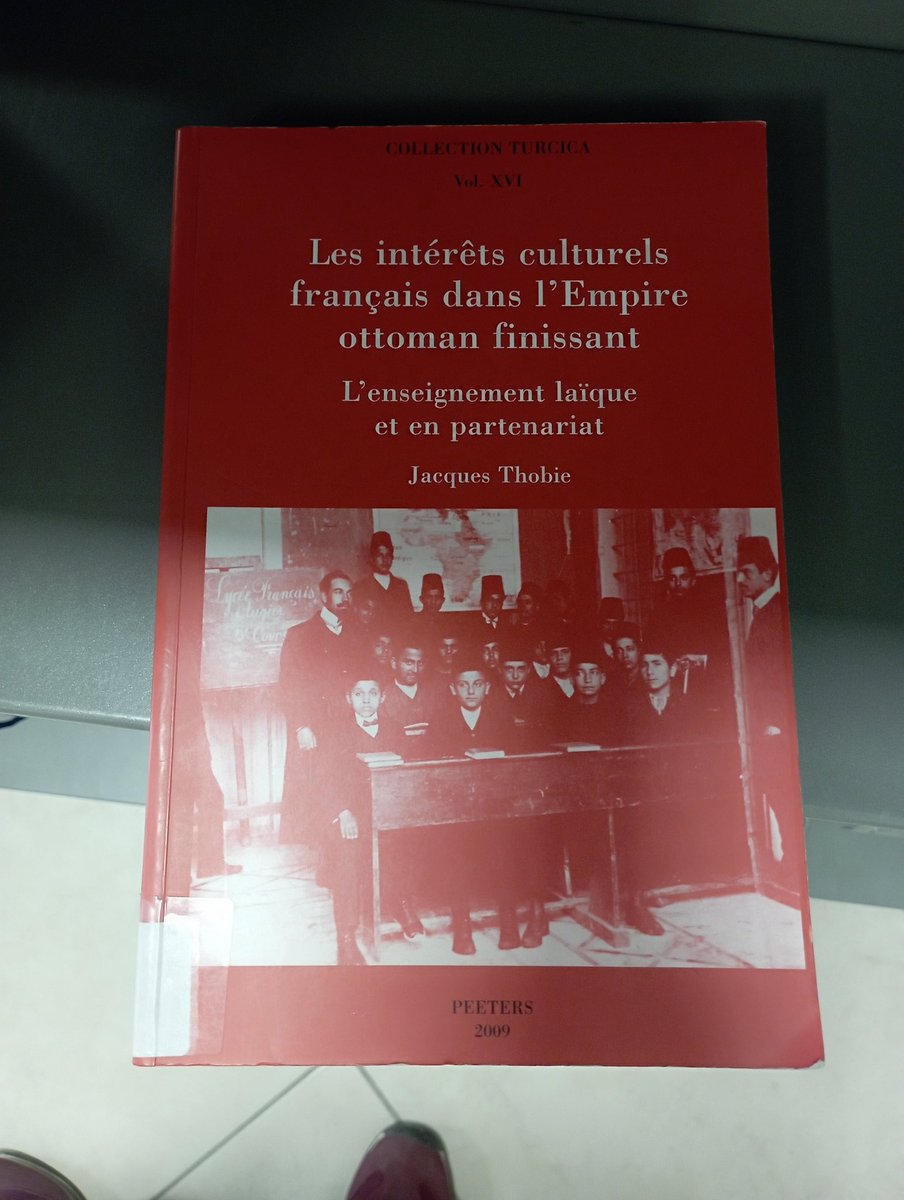 Tavsiyelerim. 
Mutsuzluğa Doyum...ilk sayfalarında ağlamaktan okuyamadım. Birkaç ay sonra bitirmiştim.