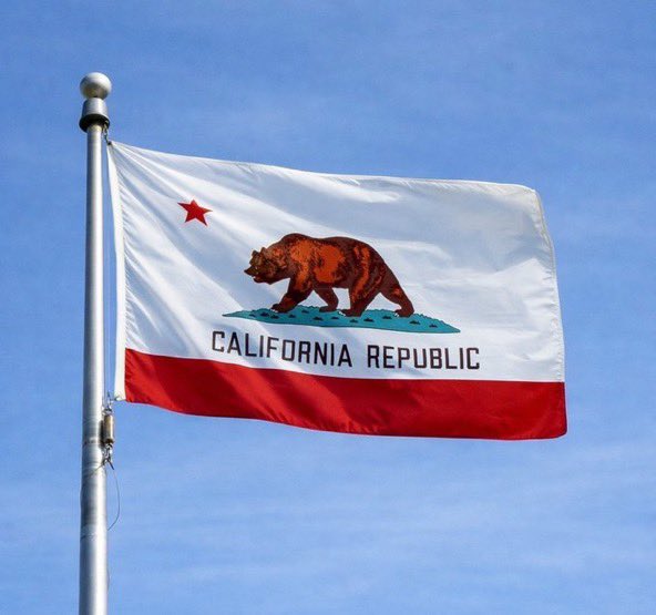 BullTheoryio's tweet image. Over $1.5 TRILLION in billionaire wealth has left California since 2019.

Major relocations include:

• Elon Musk (Tesla, X, etc.)
• Larry Ellison (Oracle)
• Drew Houston (Dropbox)
• Joe Lonsdale (Palantir/8VC)
• Larry Page (Google co-founder)
• Sergey Brin (Google…