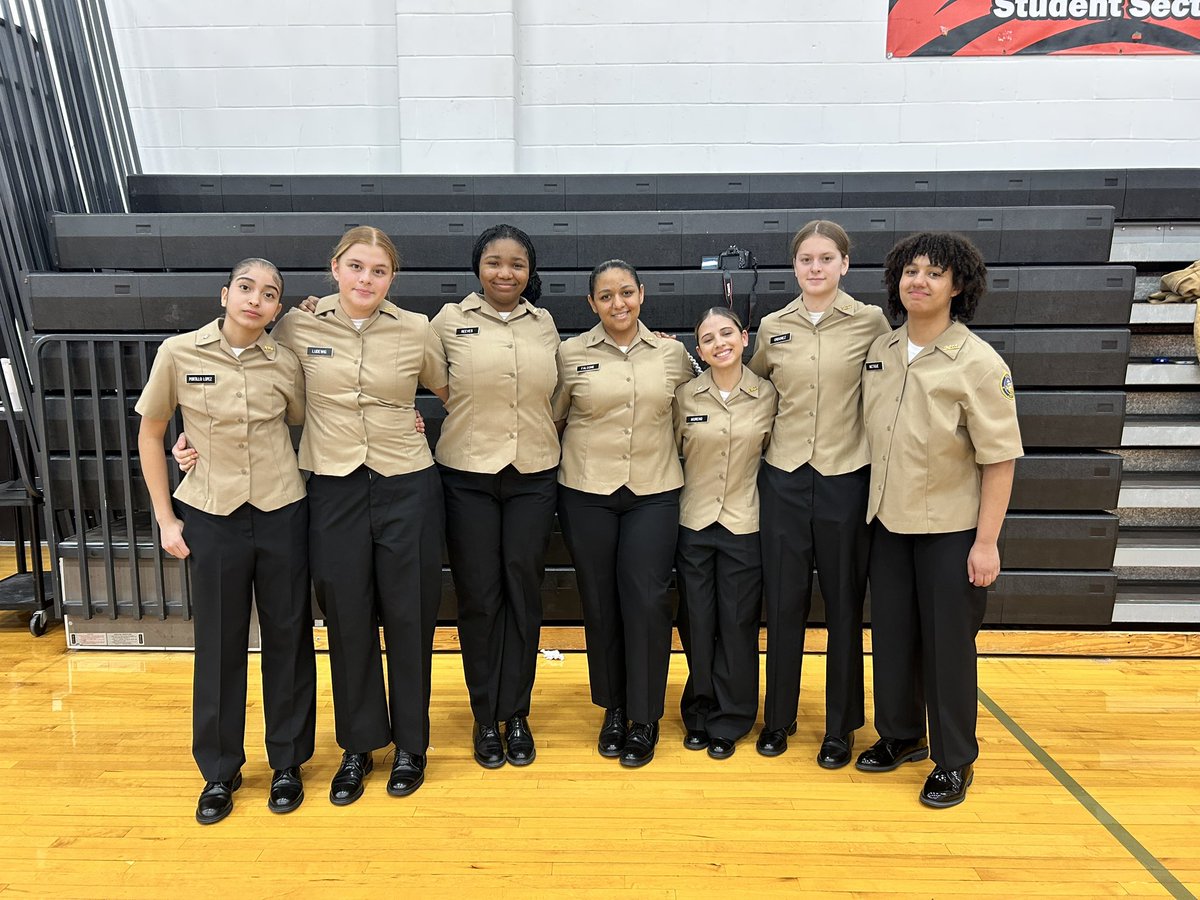 #LadyBengals ROTC 🖤🧡