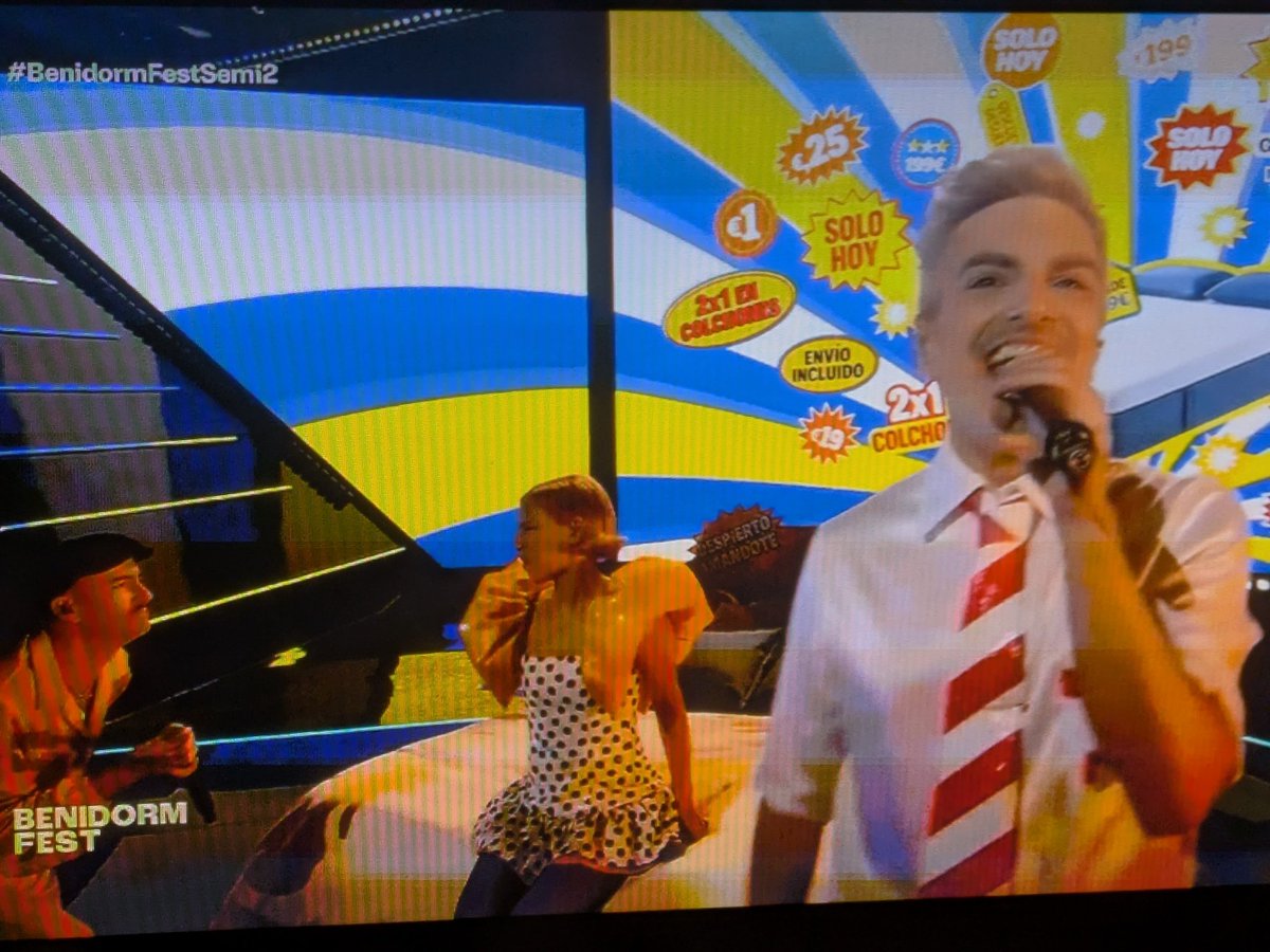 A la final de <a href="/BenidormFestTVE/">Benidorm Fest</a> sin escalas: <a href="/mirandaenvivo/">Miranda!</a> bendecidxs por los diseños soñados de <a href="/AndreaUrquizu/">Andrea Urquizu</a> 🖤🤍💛 #BenidormFestfinal