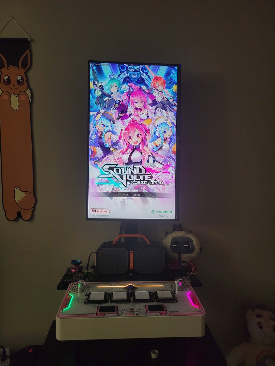 ShadowACrystal1's tweet photo. @MusicGameHell This is my setup, I want to eventually set it up with MDF boards but that requires money and wood working tools XD https://t.co/o7GuAxYVIr